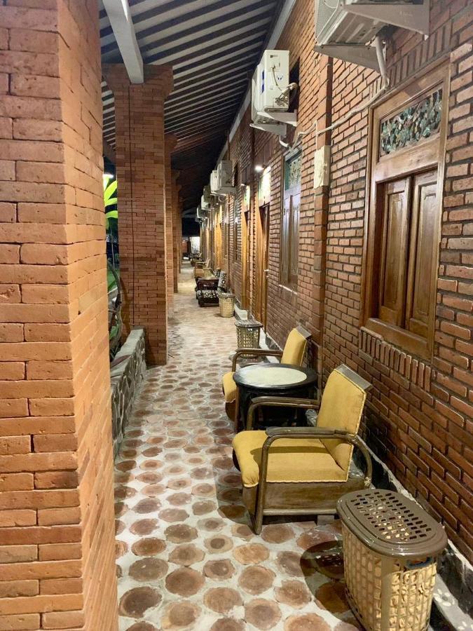 Djoglo Djatimalang Guesthouse Blitar Екстер'єр фото